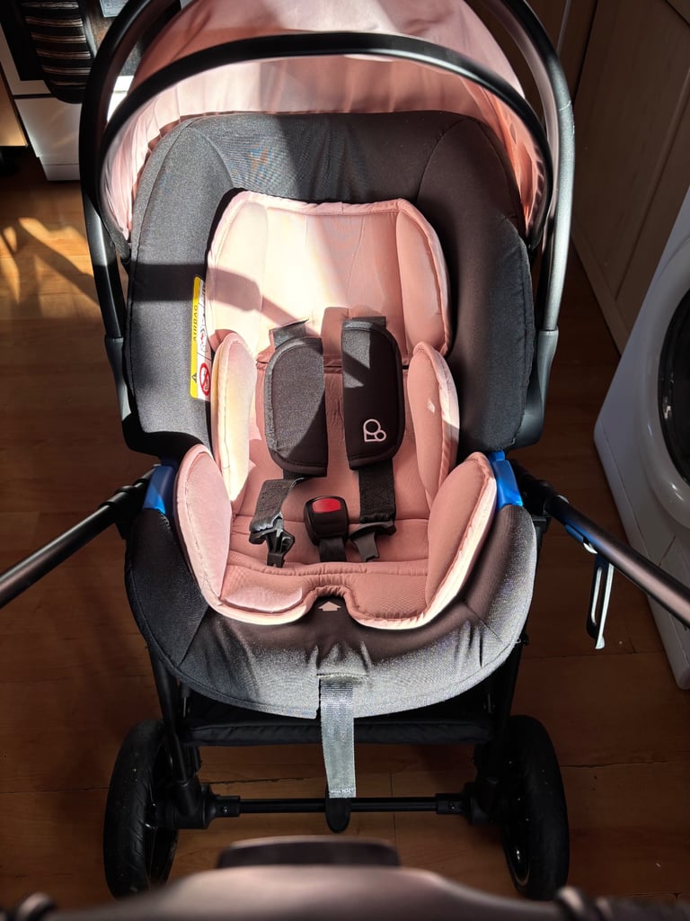 Baby pink pram/travel system/pushchair