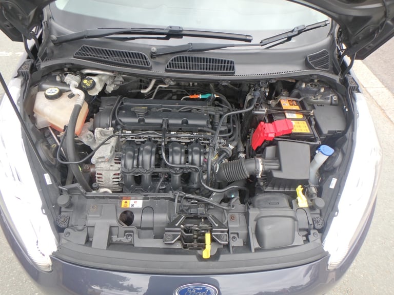 2013 Ford Fiesta 1.25 82 Zetec 5dr...All 13 Service Stamps in the Book HATCHBACK Petrol Manual