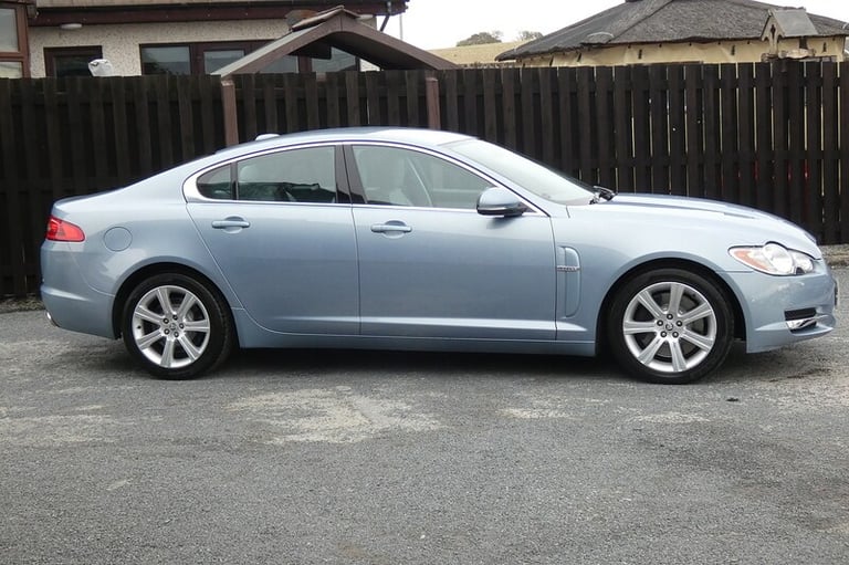 2010 Jaguar XF d V6 Luxury Saloon Diesel Automatic