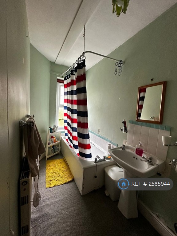 3 bedroom house in North Street, Crewkerne, TA18 (3 bed) (#2585944)