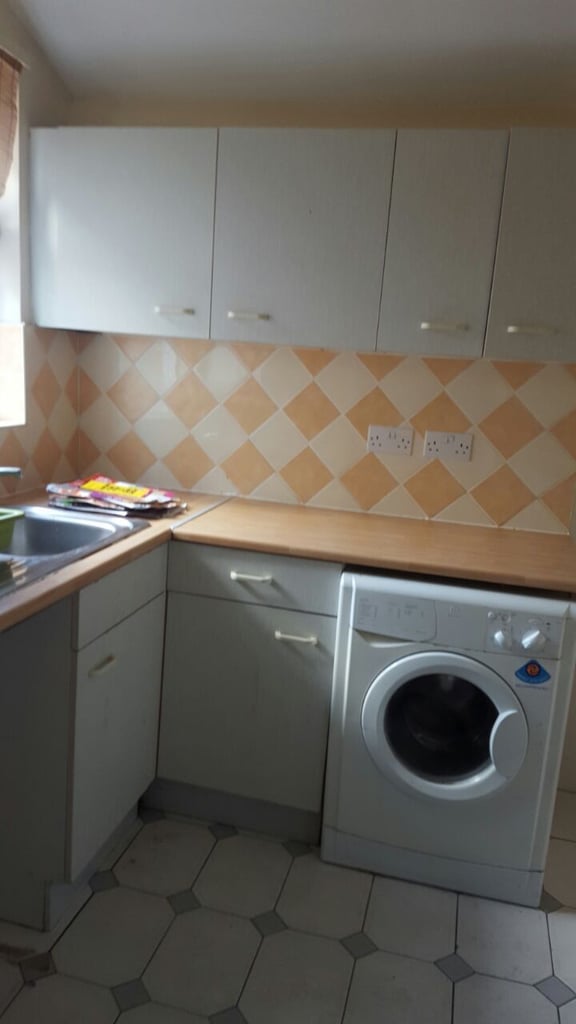 NICE 3 BED ON  Westbourne avenue , Park END,  NE8 4NS Gateshead 