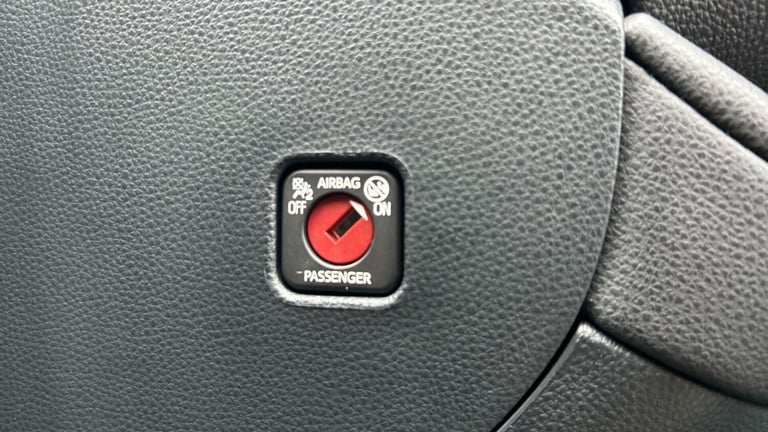 2024 Toyota C-HR 1.8 Hybrid Design 5dr CVT HATCHBACK PETROL/ELECTRIC Automatic