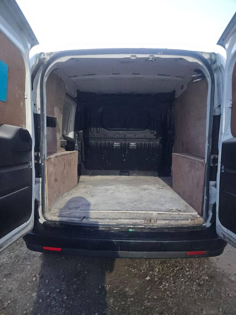 2013/ fiat doblo 1.3 Multijet 16v Diesel sim berlingo connect partner caddy kangoo combo