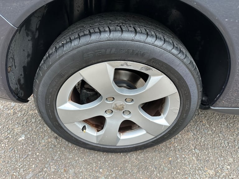 Peugeot, 3008, Hatchback, 2013, Manual, 1560 (cc), 5 doors