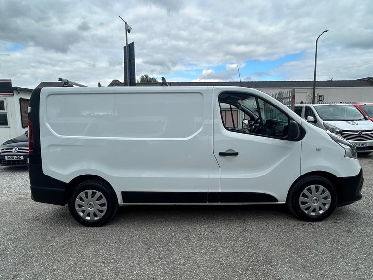 2021 Renault Trafic 2.0 dCi ENERGY 30 Business SWB Standard Roof Euro 6 (s/s) 5dr PANEL VAN Diese...