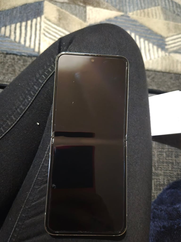 image for Samsung flip 5 mint green