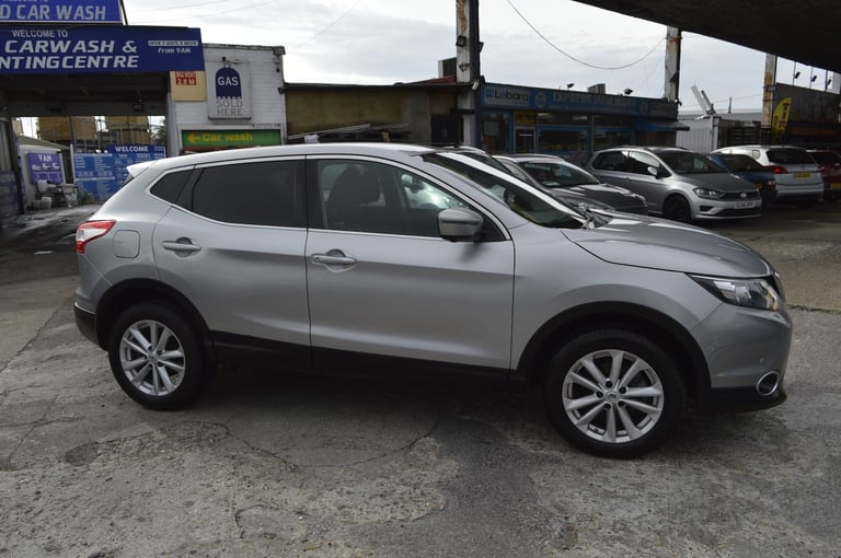 2016 Nissan Qashqai 1.2 DiG-T N-Connecta 5dr Xtronic 2016 3 OWNER SAT NAV AUTO HATCHBACK Petrol A...
