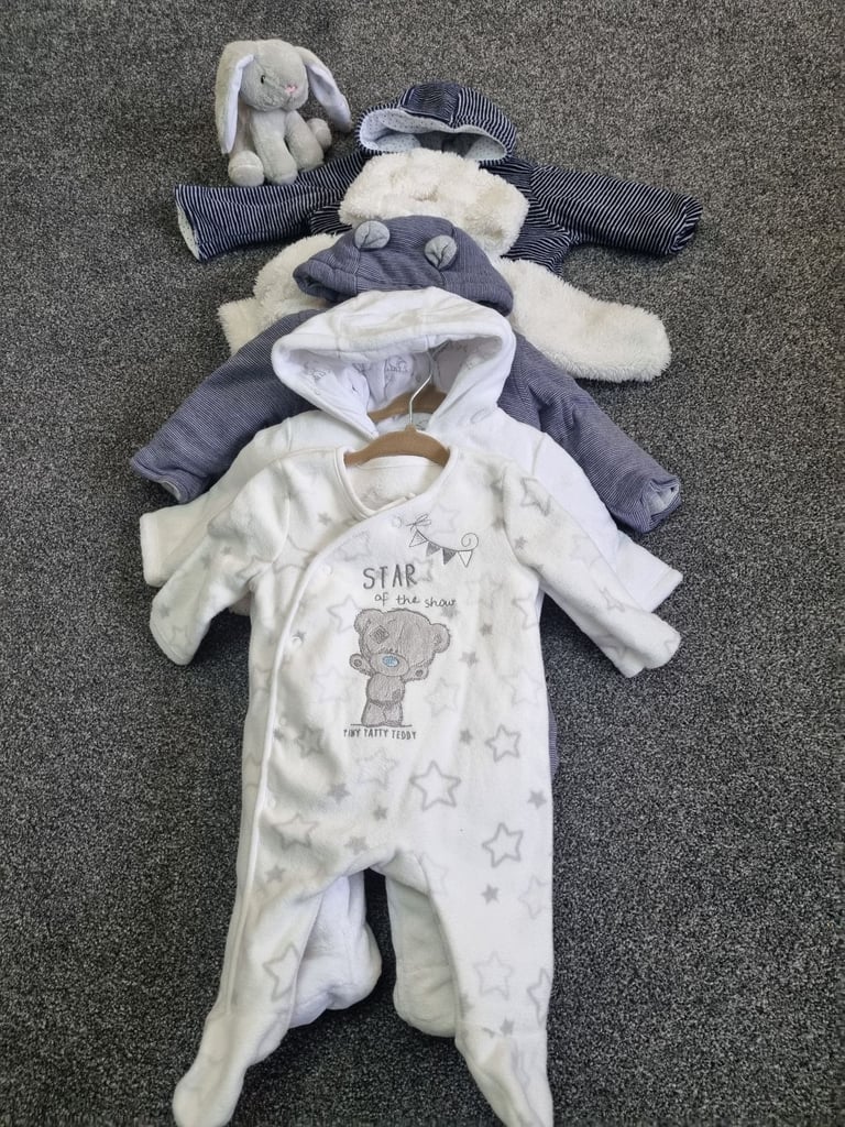 image for Snowsuit / pramsuit newborn 0-3 months