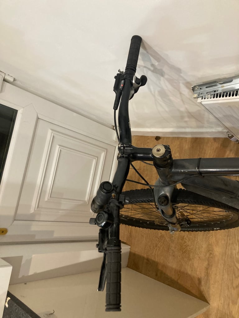 Large gents mountain bike.