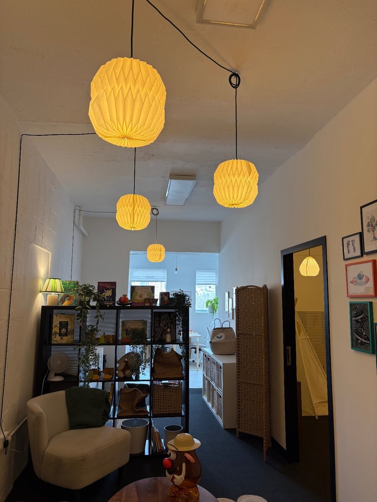 Paediatric therapy/ teaching room for tutors/ speech therapists/ OT/ Physios