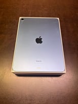 iPad Air 5 64gb WiFi very good condition with warranty 