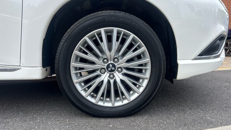 2019 Mitsubishi Outlander 2.4 PHEV Dynamic Safety 5dr Auto Estate Estate Hybrid Automatic