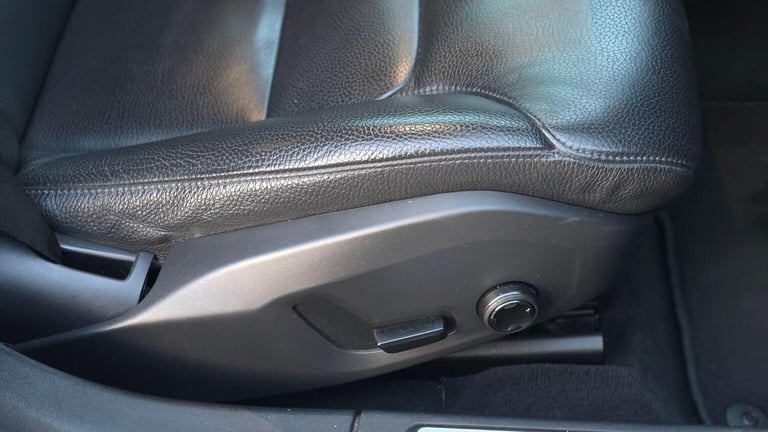 VOLVO S90 2.0 D4 Momentum Auto Euro 6 (s/s) 4dr 2018