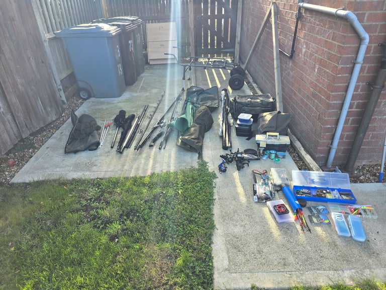 image for Joblot of fishing gear 
