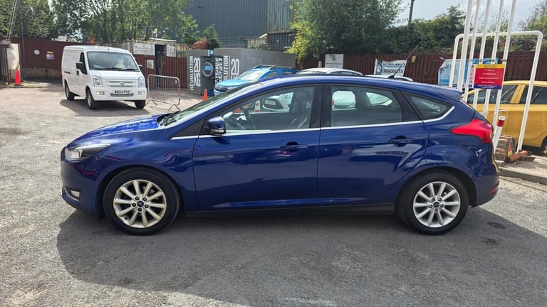 2015 Ford Focus 1.0 EcoBoost 125 Titanium 5dr HATCHBACK Petrol Manual