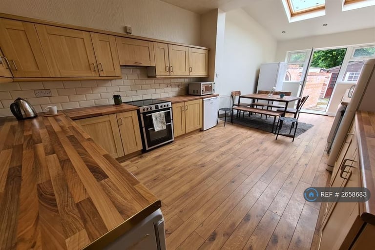 7 bedroom house in Mauldeth Road, Manchester, M20 (7 bed) (#2658683)