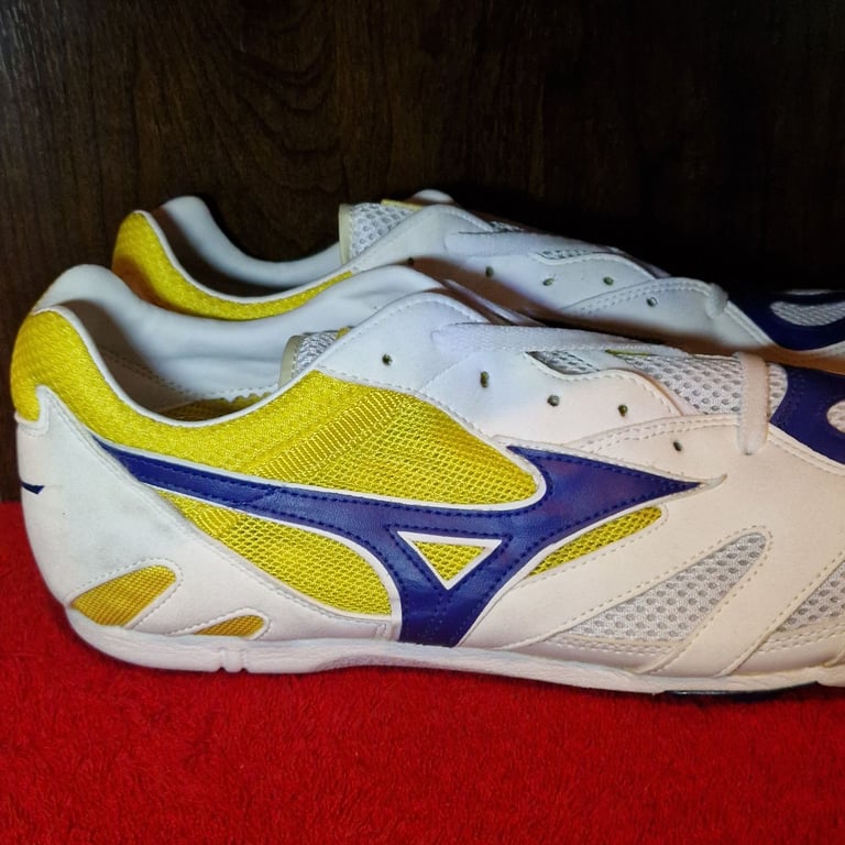 Mizuno Athens Track & Field Spikes – White/Blue/Yellow – Men’s UK 12 – Original Box