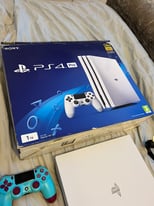 PLAYSTATION4 PRO 1TB WHITE EDITION