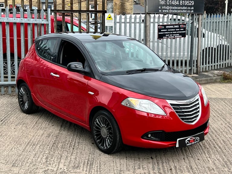 2012 Chrysler Ypsilon 1.2 Black and Red 5dr HATCHBACK PETROL Manual