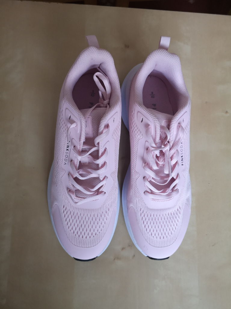 Second hand trainers for sale on sale