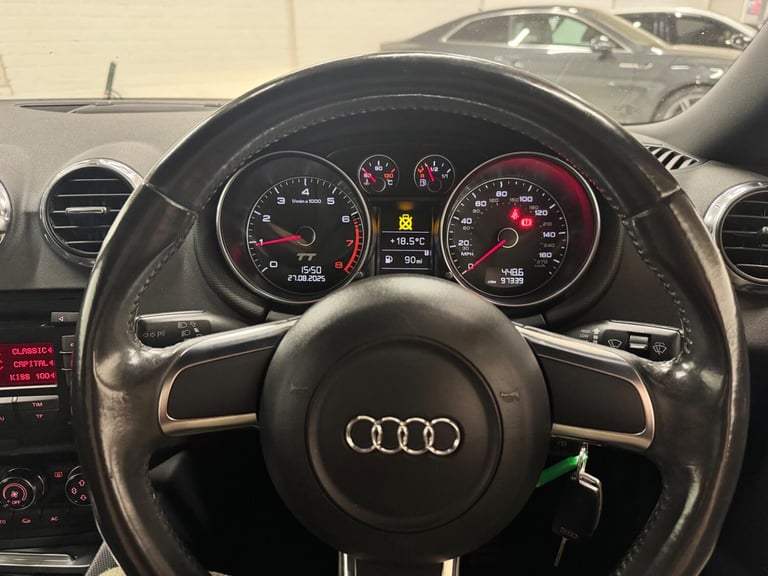 AUDI TT 1.8 TFSI White Manual Petrol 2010
