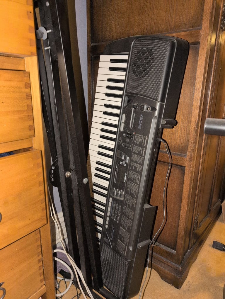 Casio CTK 700 Keyboard and stand