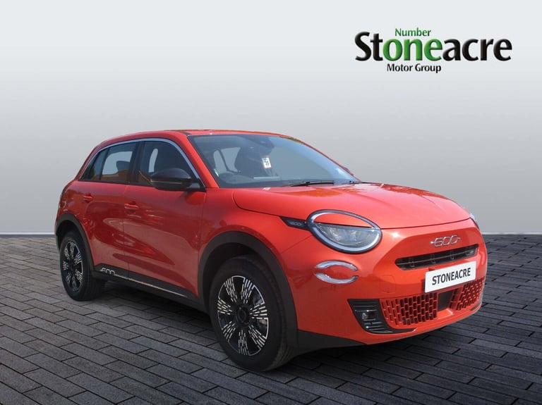 image for 2025 Fiat 600 1.2 MHEV SUV 5dr Petrol Hybrid e-DCT Euro 6 (s/s) (100 ps) HATCHBACK Petrol/Electri...