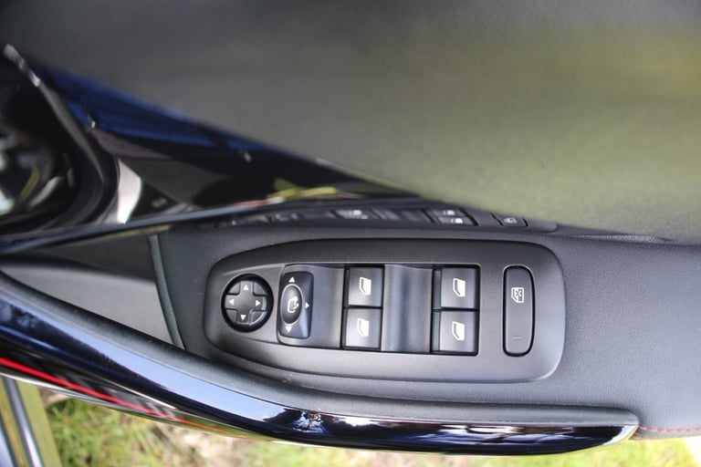  Peugeot 208 1.2 PureTech GPF GT Line Euro 6 (s/s) 5d