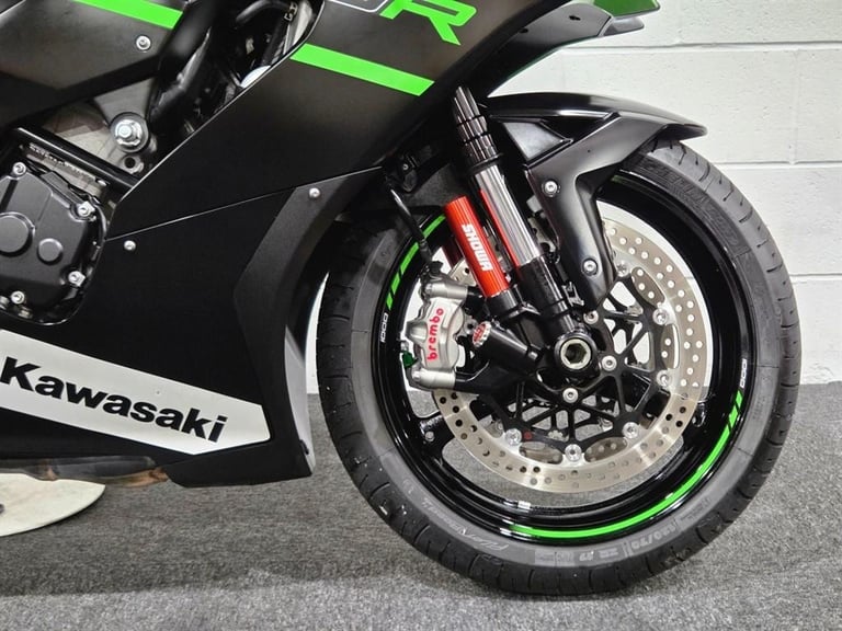 Kawasaki Ninja ZX-10R 1 OWNER! AKRAPOVIC EHXUAST! KRT REPLICA! FULL SERVICE