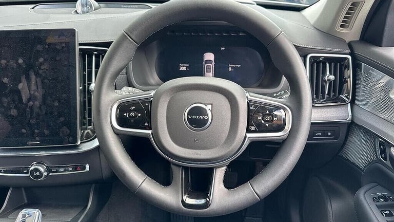  Volvo XC90 Ultra, T8 AWD Plug-in hybrid, Electric/Petrol, Dark, 7 Seats Petrol Automatic