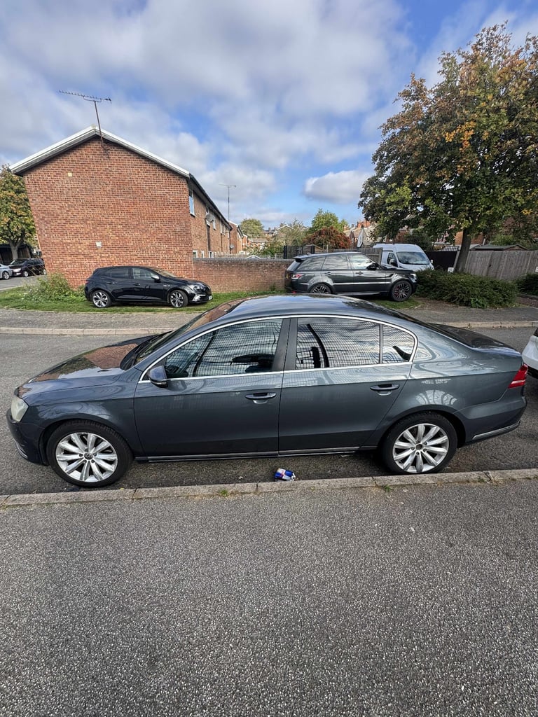 Volkswagen, PASSAT, Saloon, 2010, Semi-Auto, 1968 (cc), 4 doors