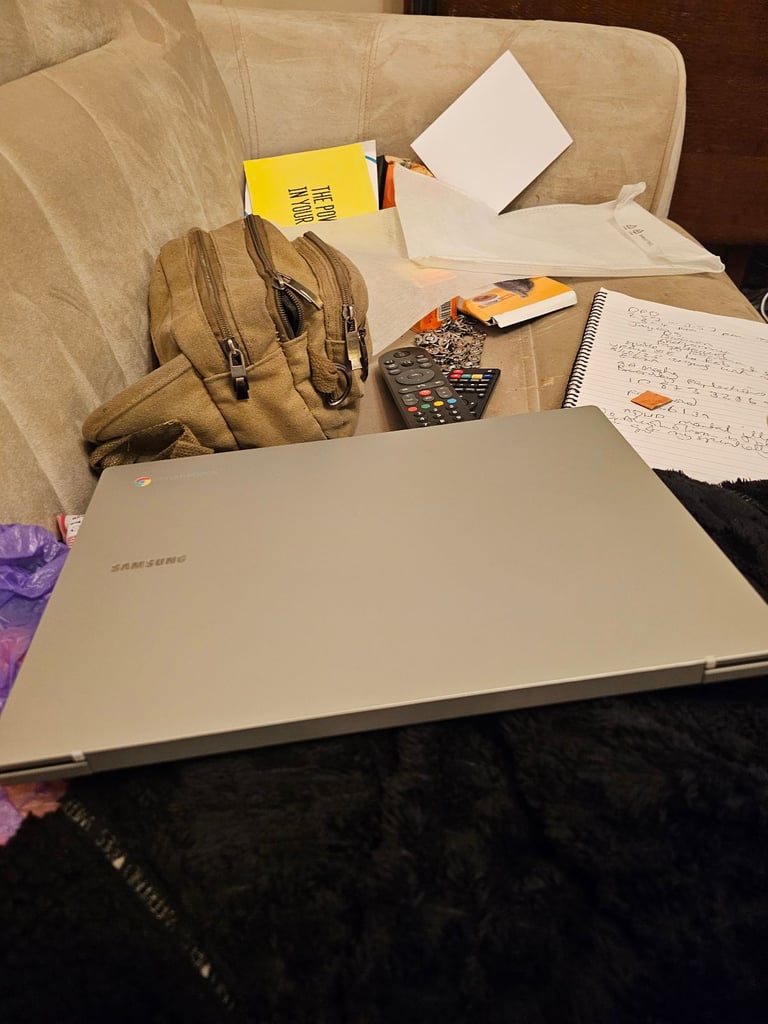 SAMSUNG GALAXY LAPTOP 