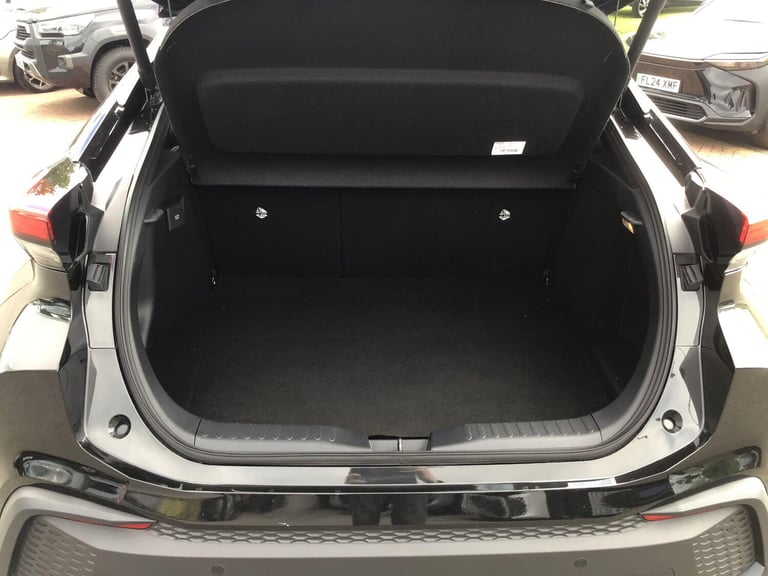 2024 Toyota C-HR 2.0 VVT 13.6kWh Design CVT Euro 6 (s/s) 5dr HATCHBACK Petrol/Electric Hybrid Aut...