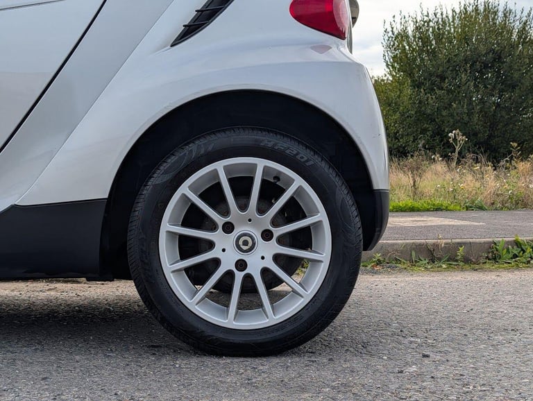 2010 smart fortwo 1.0 MHD Passion Cabriolet SoftTouch Euro 5 (s/s) 2dr CONVERTIBLE Petrol Automatic