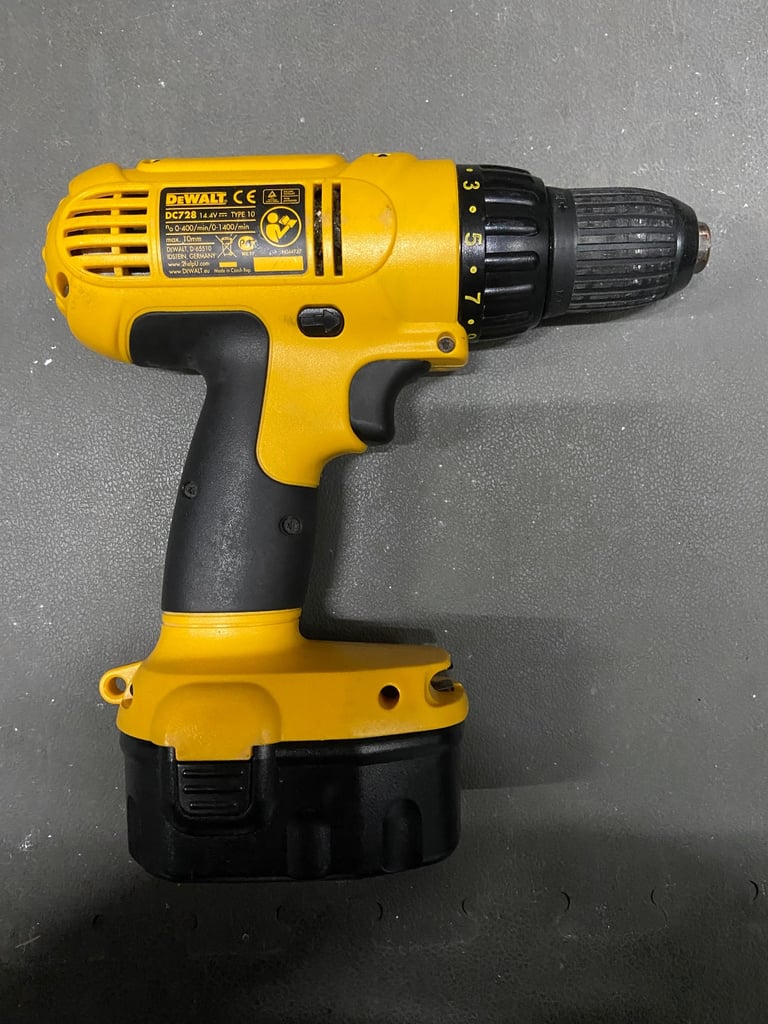DeWalt DC728 14.4v Cordless Drill