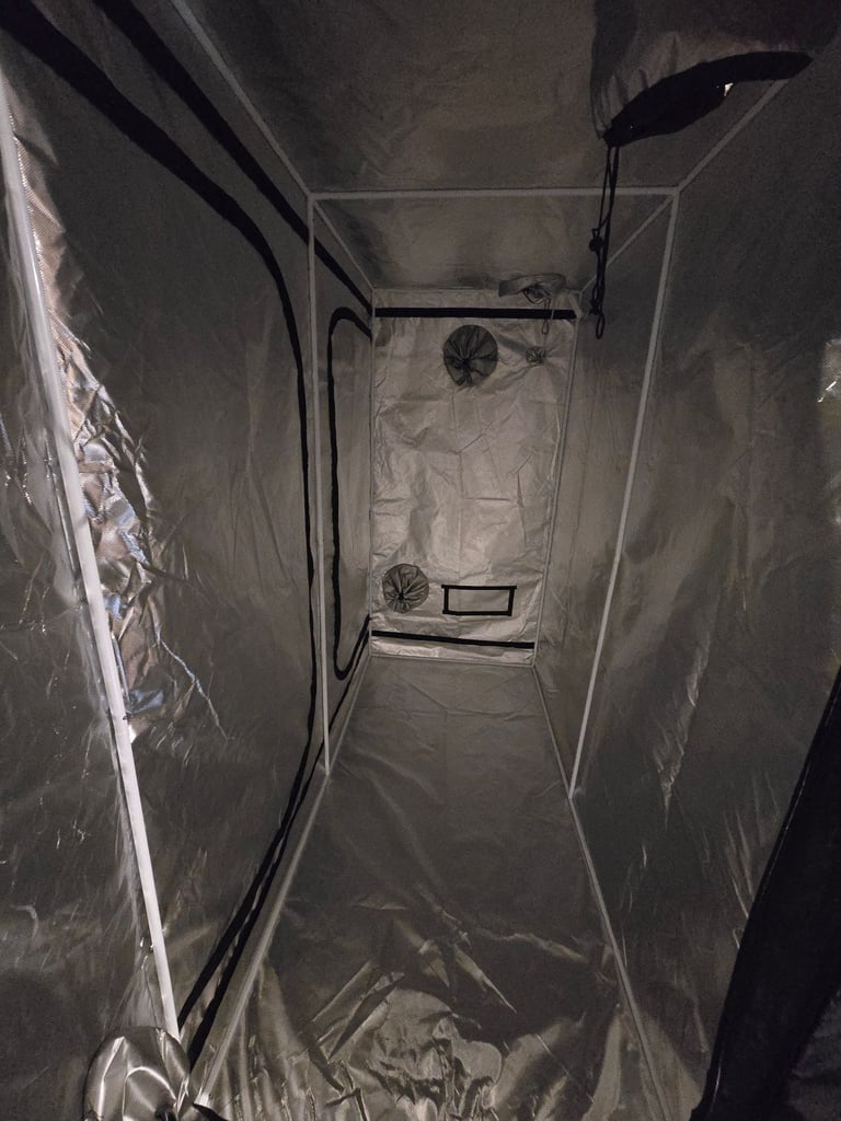 GroillaBox Grow Tent 2x1