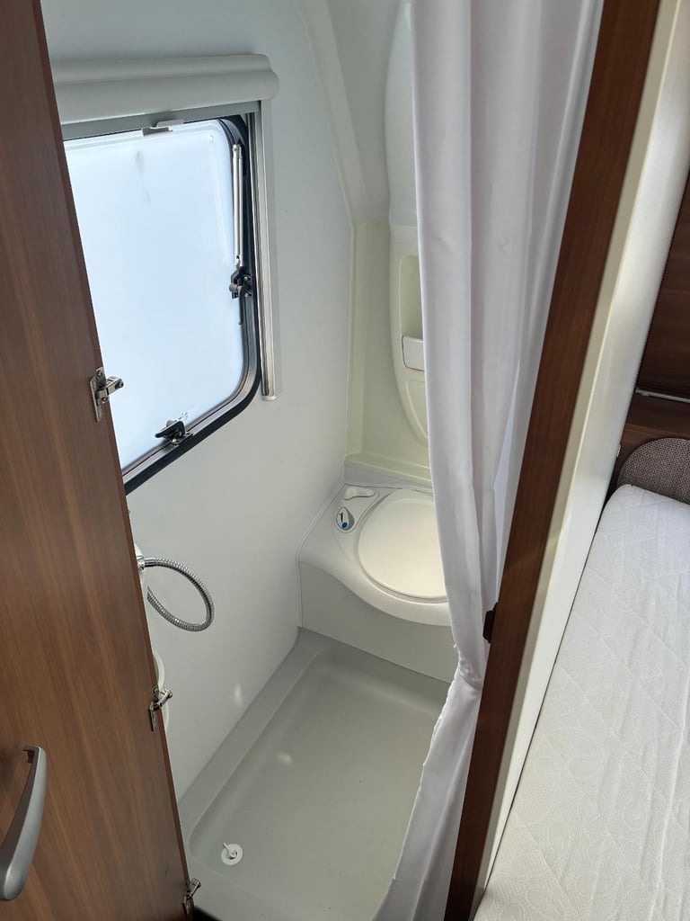 2014 Adria Sport Line Px Light Weight Fixed Bed