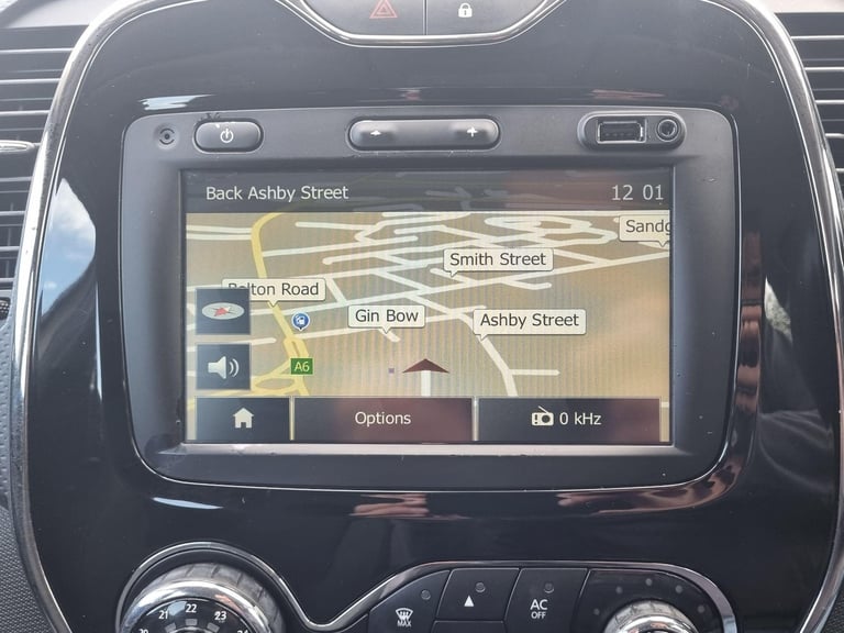 2014 Renault Captur 0.9 TCe ENERGY Dynamique MediaNav Euro 5 (s/s) 5dr HATCHBACK Petrol Manual