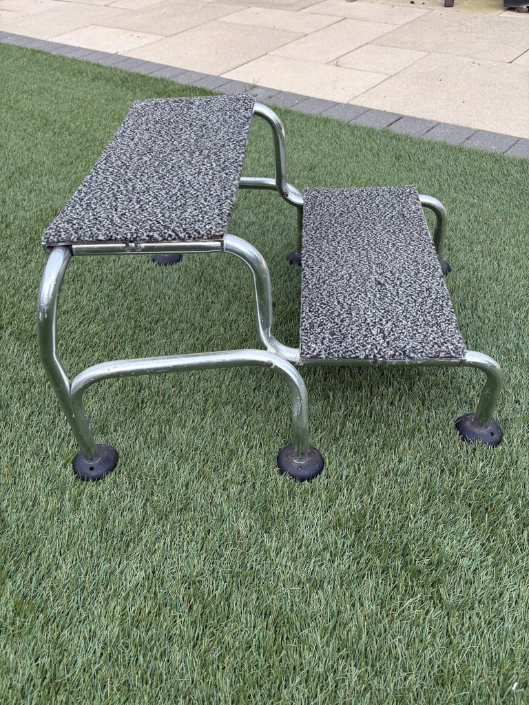 image for Very Sturdy Aluminium Double Step for Caravan