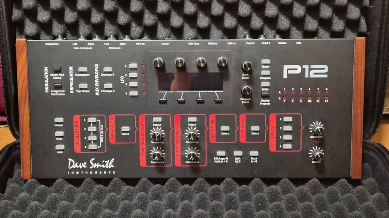 Dave Smith Instruments Prophet 12 Synthesizer