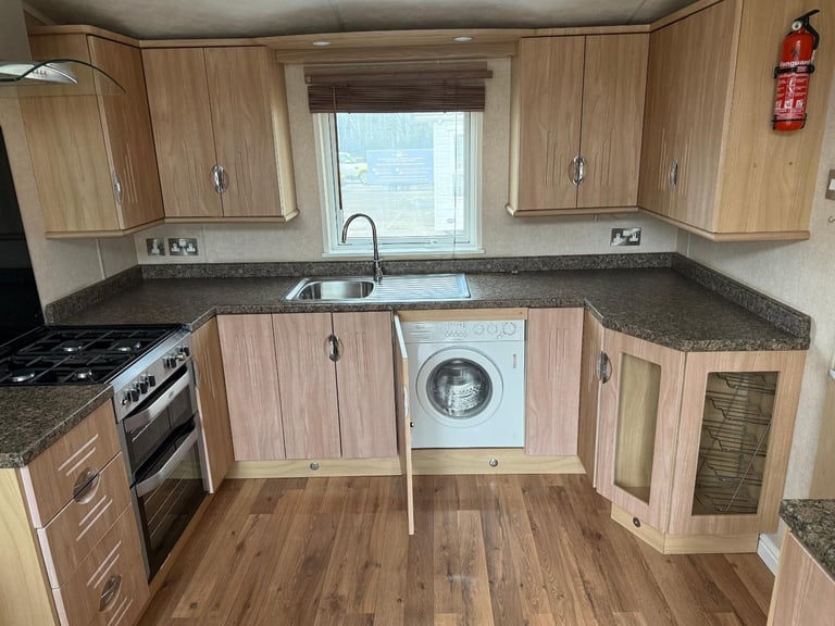 LUXURY 2 BED CARAVAN FOR SALE OFF SITE 41FT X 12.5FT DOUBLE GLAZED & HEATED