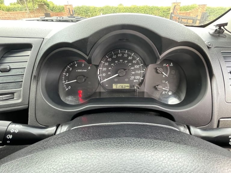 2014 Toyota Hilux 2.5 ACTIVE 4X4 D-4D S/C 142 BHP CHERRY PICKER CPL A314 77K + VAT  PICKUP Diesel...