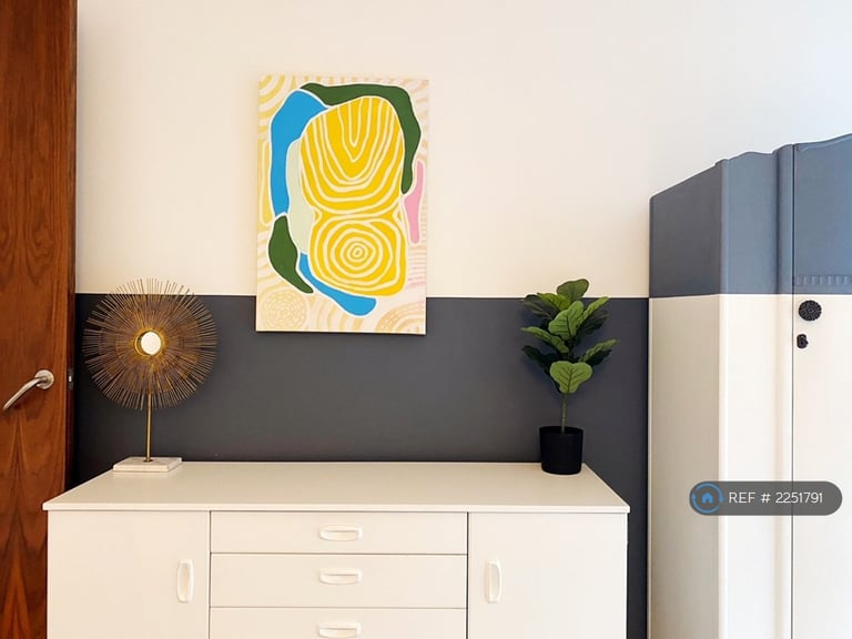 2 bedroom flat in The St. George Building, Leeds, LS1 (2 bed) (#2251791)