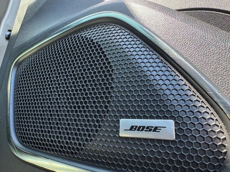 2017 Renault Kadjar 1.2 TCe Signature Nav Euro 6 (s/s) 5dr HATCHBACK Petrol Manual