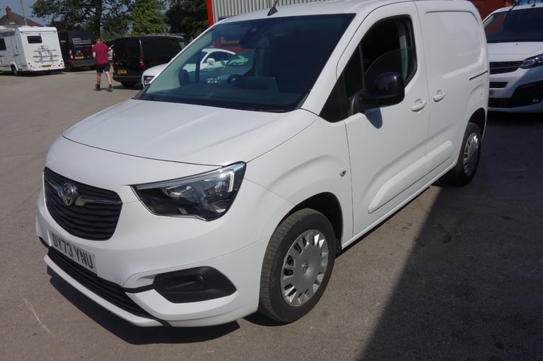 Vauxhall Combo 2300 1.5 Turbo D 100ps H1 Pro Van DIESEL MANUAL 2023/73