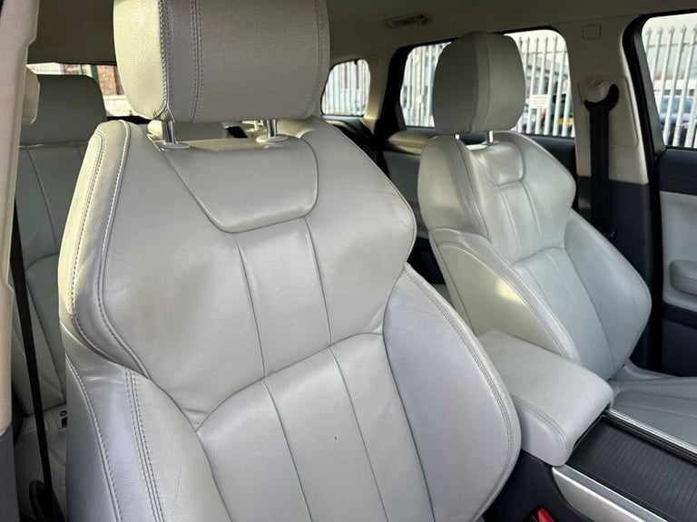 2015 Land Rover Range Rover Evoque 2.0 ED4 SE 5d 148 BHP Estate Diesel Manual