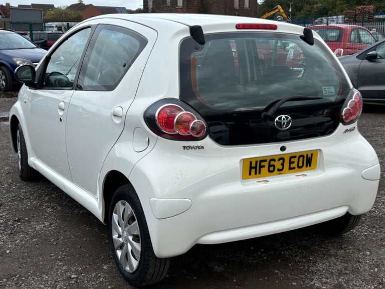 2013 Toyota AYGO 1.0 VVT-i Move 5dr HATCHBACK PETROL Manual