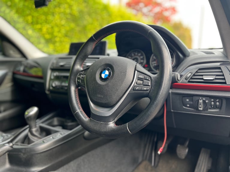BMW, 1 SERIES, Hatchback, 2012, Manual, 1995 (cc), 5 doors