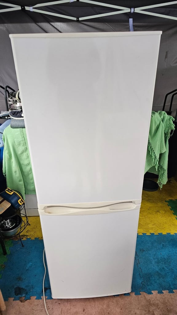 image for 💥 COMPACT FRIDGE FREEZER💥 ENERGY EFFECIENCY💥 GREAT CLEAN CONDITION