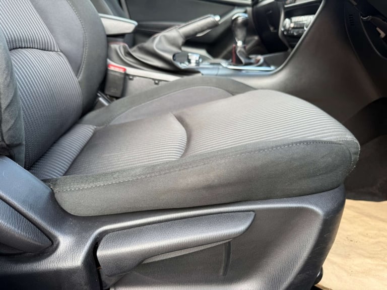 2016 Mazda Mazda3 2.0 3 Sport Nav 4dr Saloon Petrol Manual